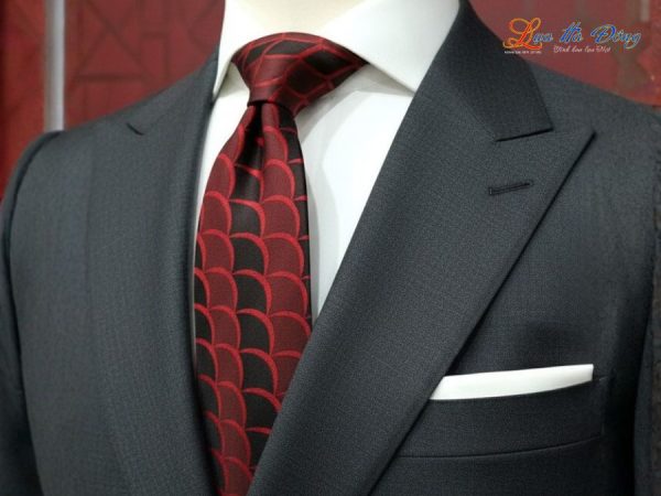 Cà vạt lụa tơ tằm họa tiết sóng đỏ đen