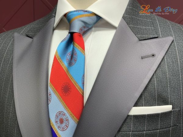 Cà vạt lụa tơ tằm họa tiết trống đồng