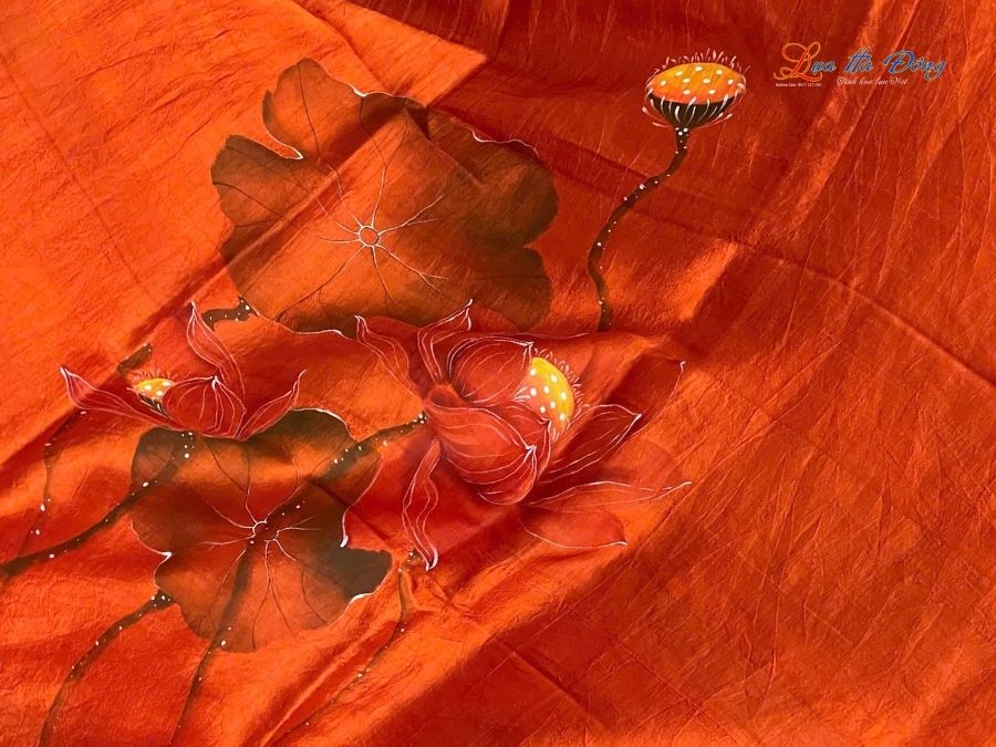 Khăn lụa tơ tằm 100% silk họa tiết hoa sen vẽ tay