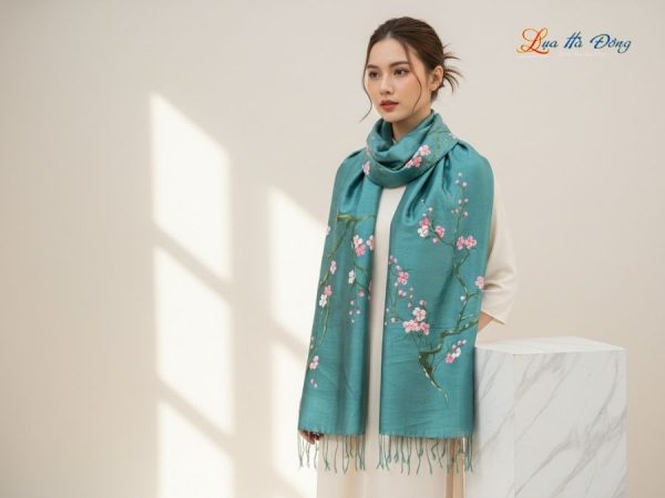 Khăn lụa tơ tằm 100% silk họa tiết hoa đào vẽ tay