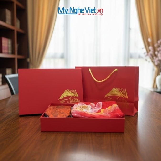 Khăn lụa và Cà vạt lụa tơ tằm Hà Đông - Quà tặng đại hội 2026