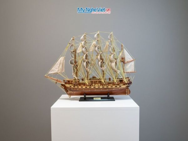 Mô hình thuyền buồm France II gỗ tự nhiên