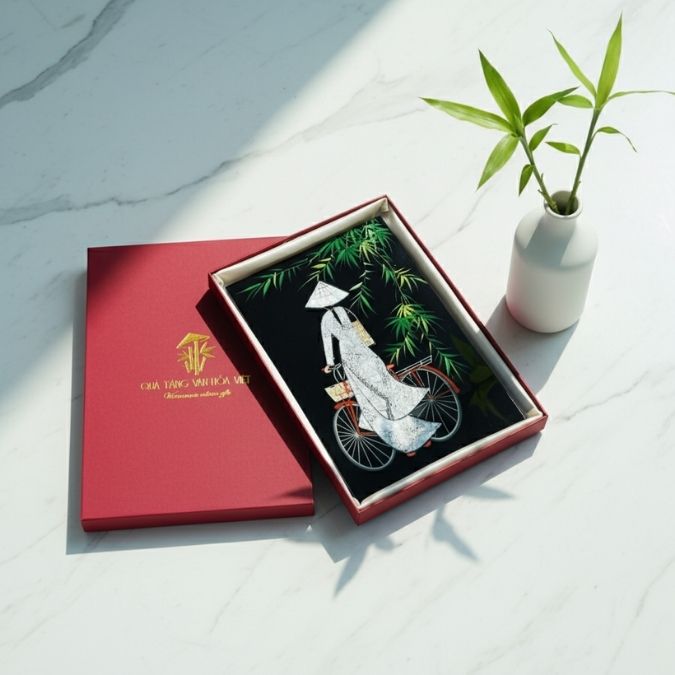 Tranh cô gái áo dài - Quà 8 tháng 3 công ty