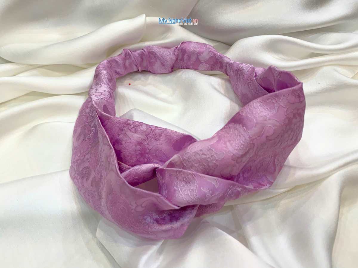 Băng đô cài tóc lụa Hà Đông họa tiết đuôi công - Ảnh 4