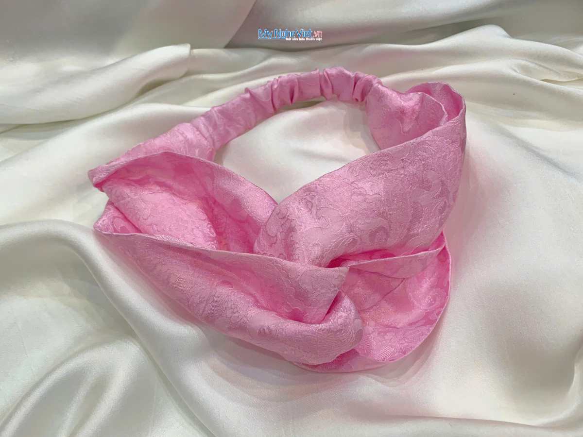 Băng đô cài tóc lụa Hà Đông màu hồng - Ảnh 2