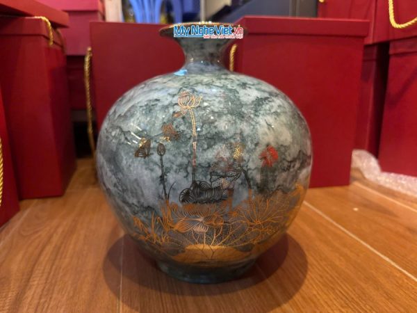 Bình thu tài hút lộc men vân đá xám chim công hoa sen