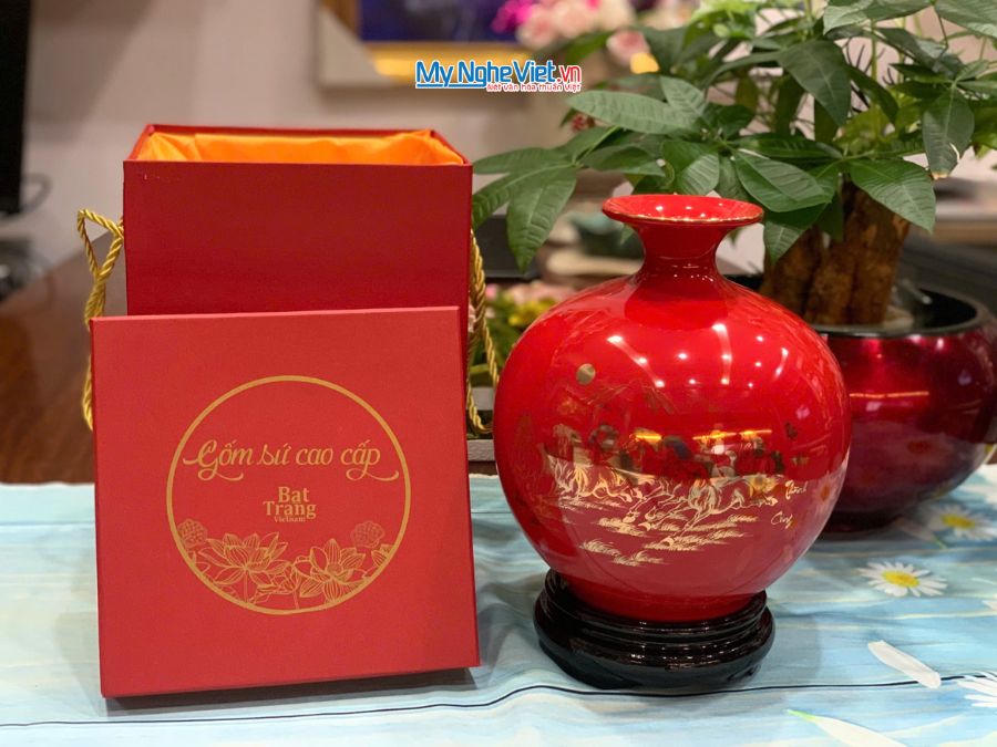 Bình thu tài hút lộc Mã đáo vàng kim nền đỏ