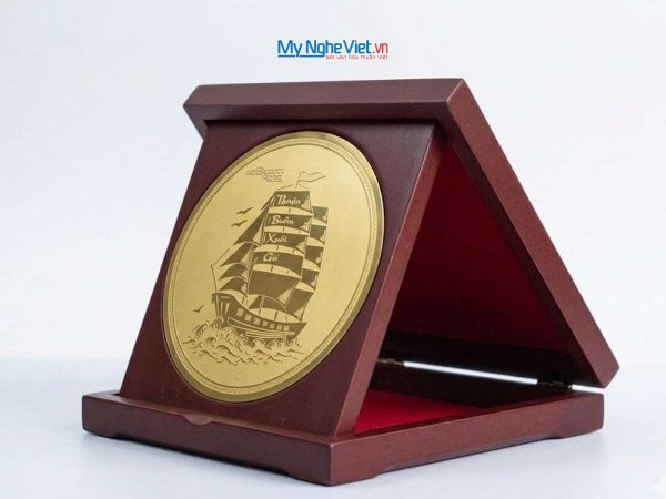 Đĩa trống đồng vuông Thuận buồm D17cm
