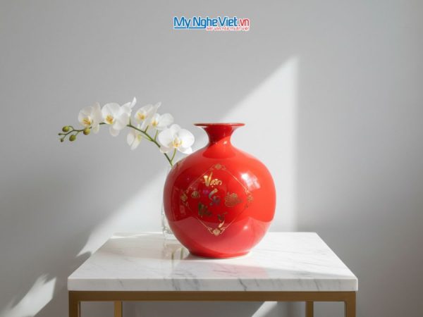 Bình hút tài lộc vẽ nhị cảnh cá sen - vạn sự như ý nền đỏ