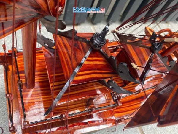 Mô Hình Thuyền Rồng Hạ Long Gỗ Tràm