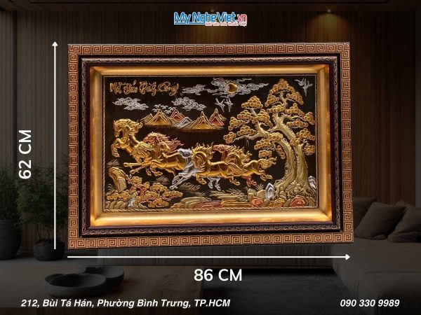 Tranh Đồng Mã Đáo Nền đen hướng sang trái 62x86