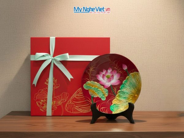 Tranh đĩa sơn mài vẽ tay hoa sen
