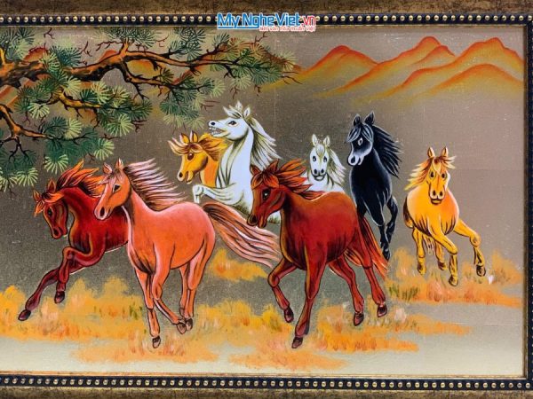 Tranh sơn mài mã đáo thành công đắp nổi nền vàng