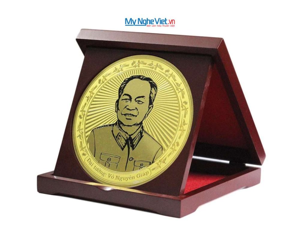 Đĩa trống đồng vuông Bác Giáp D17cm