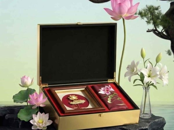 Set quà tặng cao cấp VVIP - SET02 - Sen đỏ thịnh vượng