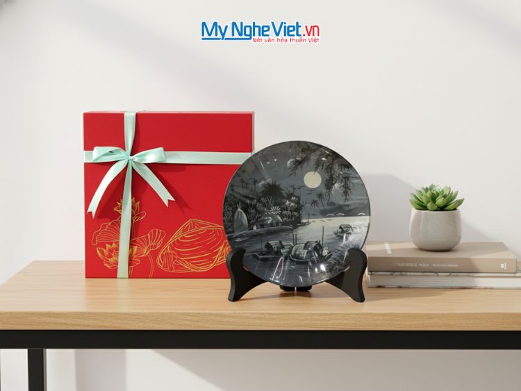 Tranh Đĩa Sơn Mài Đồng Quê Trắng Đen