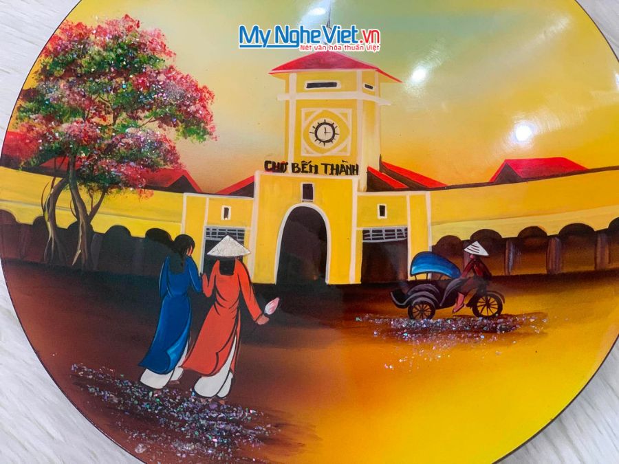 Tranh đĩa sơn mài vẽ Chợ Bến Thành