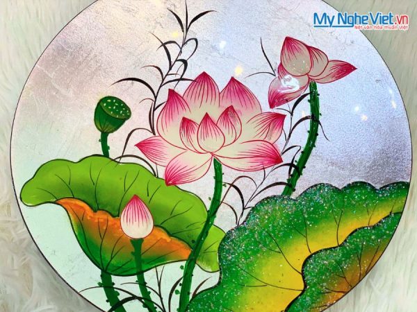 Tranh đĩa sơn mài hoa sen dát lá bạc