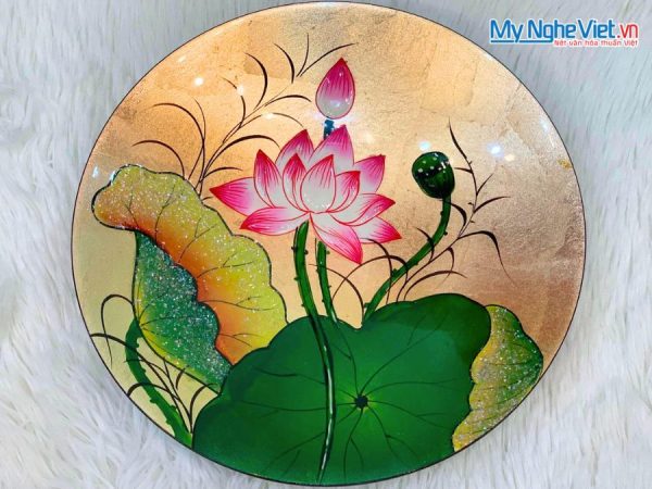 Tranh đĩa sơn mài hoa sen dát lá vàng