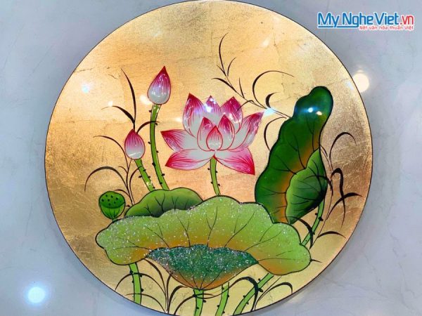 Tranh đĩa sơn mài hoa sen dát lá vàng