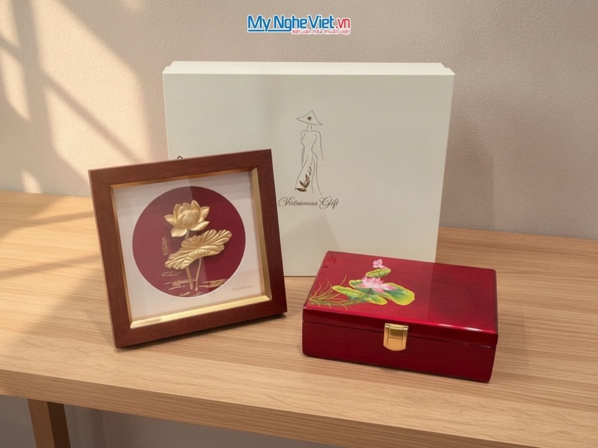 Combo quà tặng tranh đồng dát vàng 24k và hộp trang sức sơn mài cao cấp