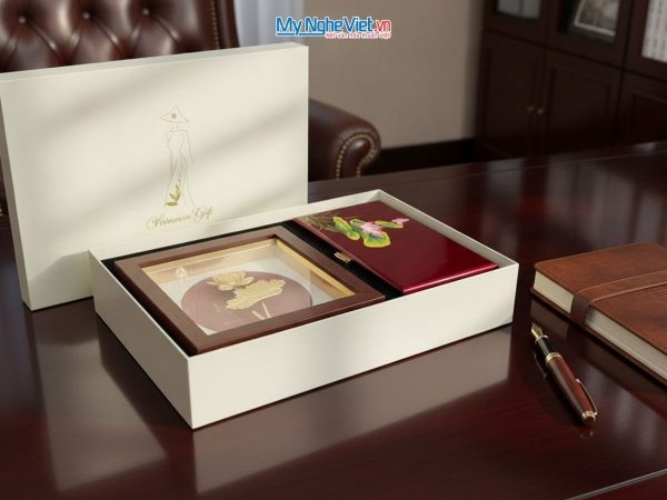 Combo quà tặng tranh đồng dát vàng 24k và hộp trang sức sơn mài cao cấp