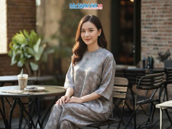 Đồ bộ lụa tơ tằm họa tiết song thọ màu xám