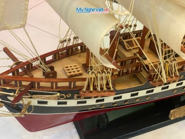 Mô hình thuyền buồm France II gỗ sơn đỏ