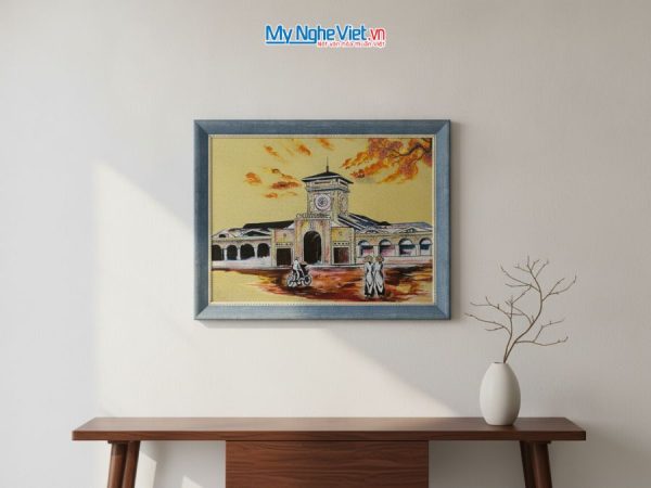 Tranh sơn mài dát vàng vẽ chợ Bến Thành