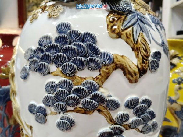 Bình Hút Tài Lộc Thuận Buồm Xuôi Gió Men Trắng Đắp Nổi