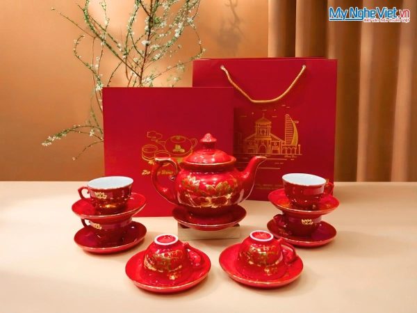 Bộ bình trà dáng cát tường vẽ vàng kim cao cấp