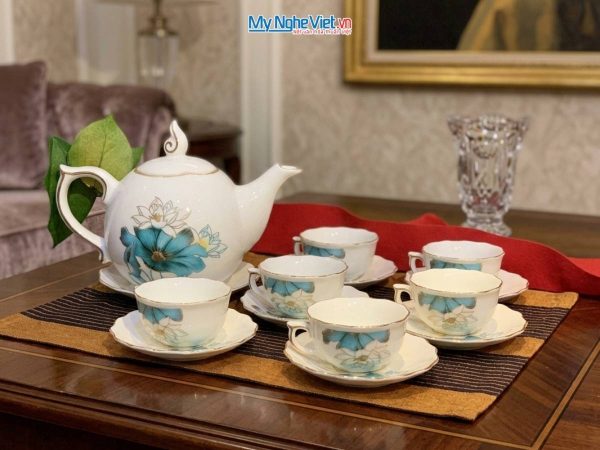 Bộ bình trà men trắng vẽ vàng kim hoa sen