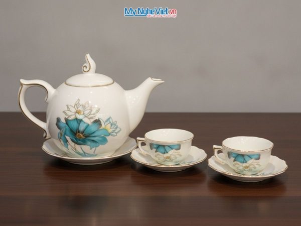 Bộ bình trà men trắng vẽ vàng kim hoa sen
