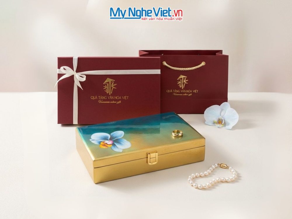Hộp đựng trang sức sơn mài