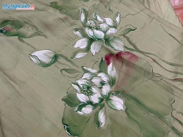 Khăn lụa tơ tằm vẽ tay hoa sen cao cấp