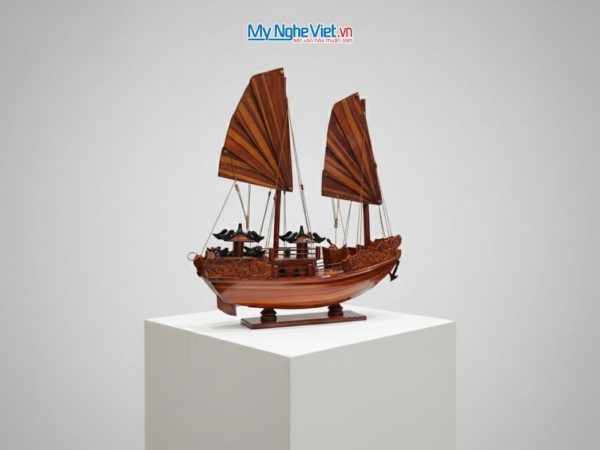 Mô Hình Thuyền Buồm Rồng Hạ Long Gỗ Cẩm Lai