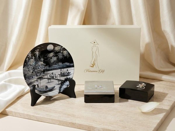 Set Quà Tặng Đồng Quê - Quà Tặng Sếp/Đối Tác – Tranh Đĩa Sơn Mài Đồng Quê & Đế Lót Ly Chuồn Chuồn & Hộp Namecard Chuồn Chuồn CBQT002