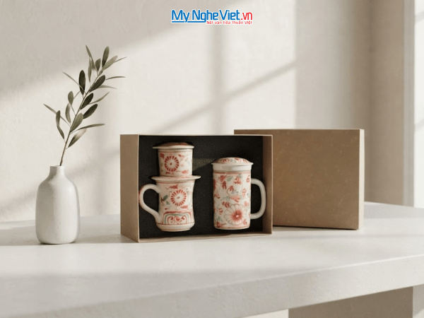 Set quà tặng gốm sứ - Phin cà phê & Ly lọc trà hoa cúc