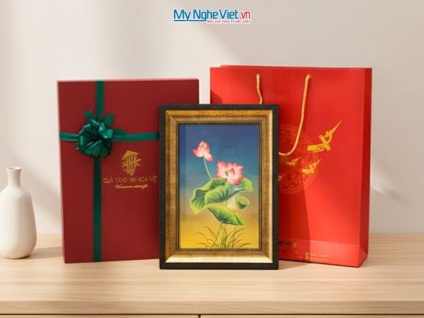 Tranh Sơn Mài Hoa Sen Đắp Nổi Cao Cấp