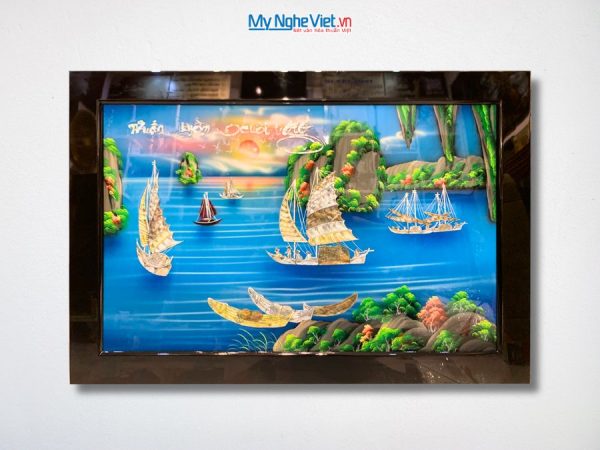 Tranh Sơn Mài Thuận Buồm Xuôi Gió Cẩn Ốc Nổi Nền Xanh