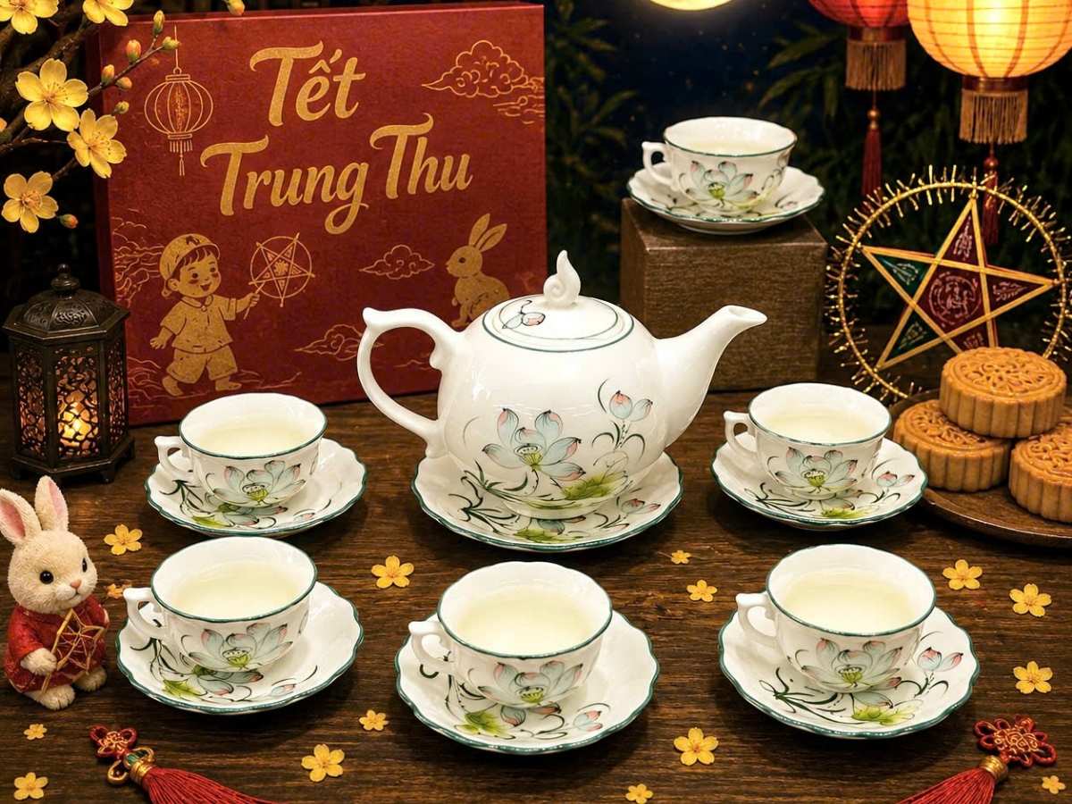 Bộ bình trà men trắng vẽ sen