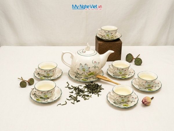 Bộ bình trà men trắng vẽ sen