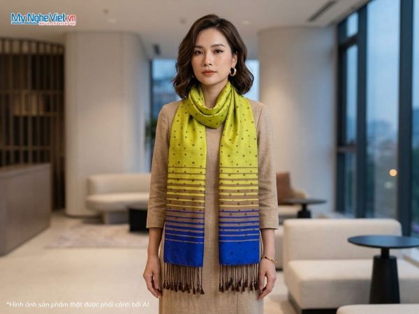 Khăn choàng cổ lụa tơ tằm họa tiết lá dâu