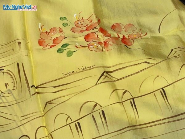 Khăn choàng cổ lụa tơ tằm vẽ tay chợ Bến Thành