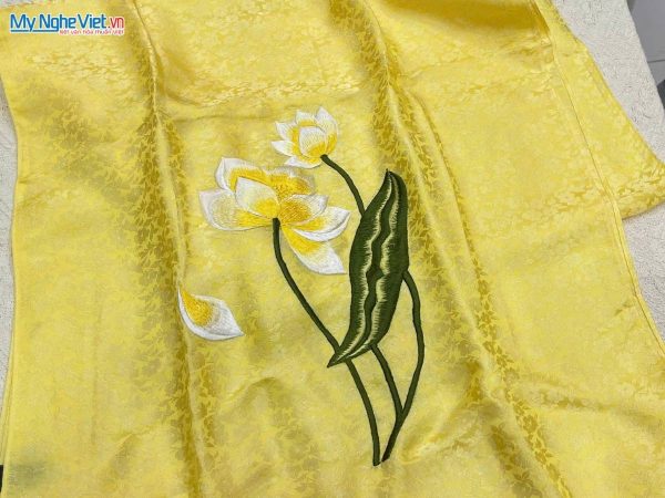 Khăn choàng cổ lụa tơ tằm thêu hoa