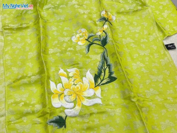Khăn choàng cổ lụa tơ tằm thêu hoa