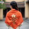 Khăn vuông lụa tơ tằm thêu hoa sen