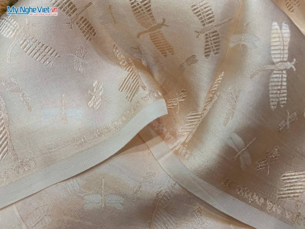 Vải lụa tơ tằm Hà Đông may áo dài