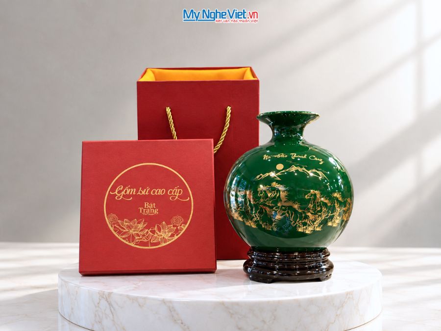Bình Hút Tài Lộc Mã Đáo Thành Công Nền Xanh