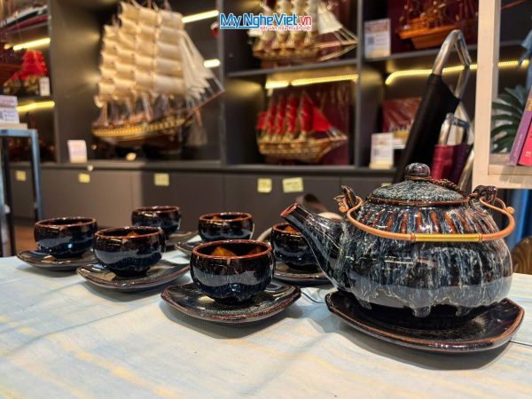 Bộ bình trà men hỏa biến